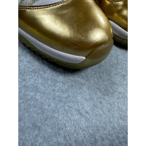 Jordan 11 Retro Low Closing Ceremony White Metallic Gold Coin 2016 Mens Size 11
